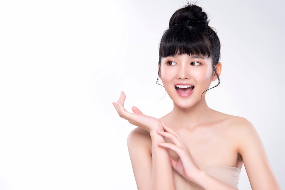 想修掉雙下巴?可以看一下有關墊下巴的5個程序和風險
